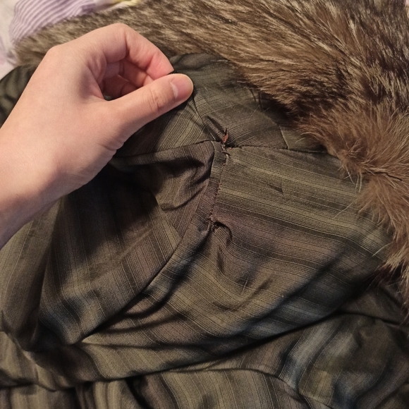 Brand New Silver fox fur coat🥰🥰🥰 - Picture 5 of 5